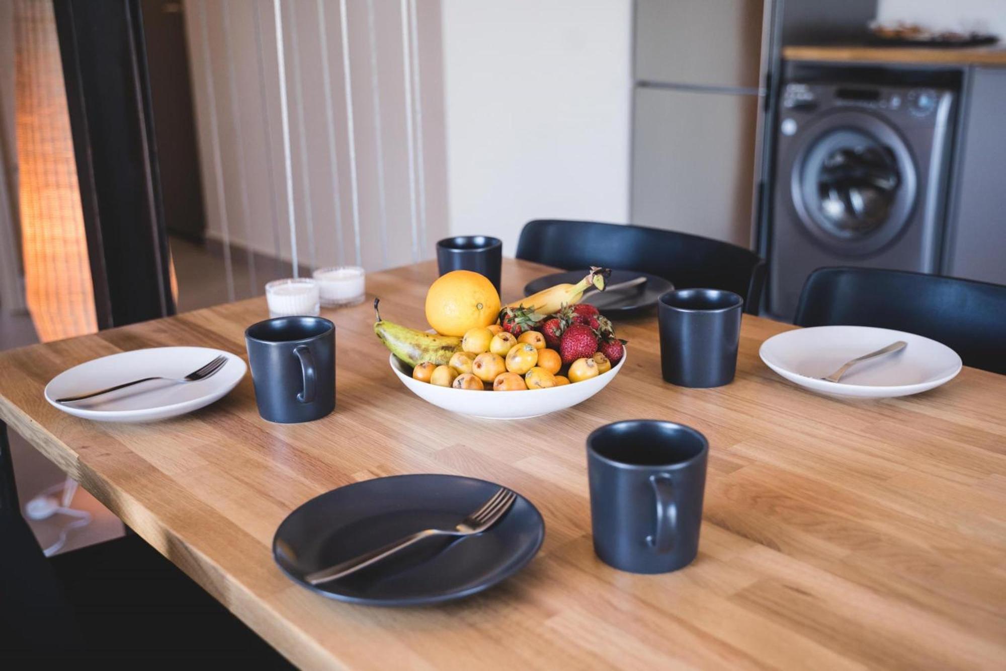 Blue Symphony Suites Apartments نِكيانا المظهر الخارجي الصورة