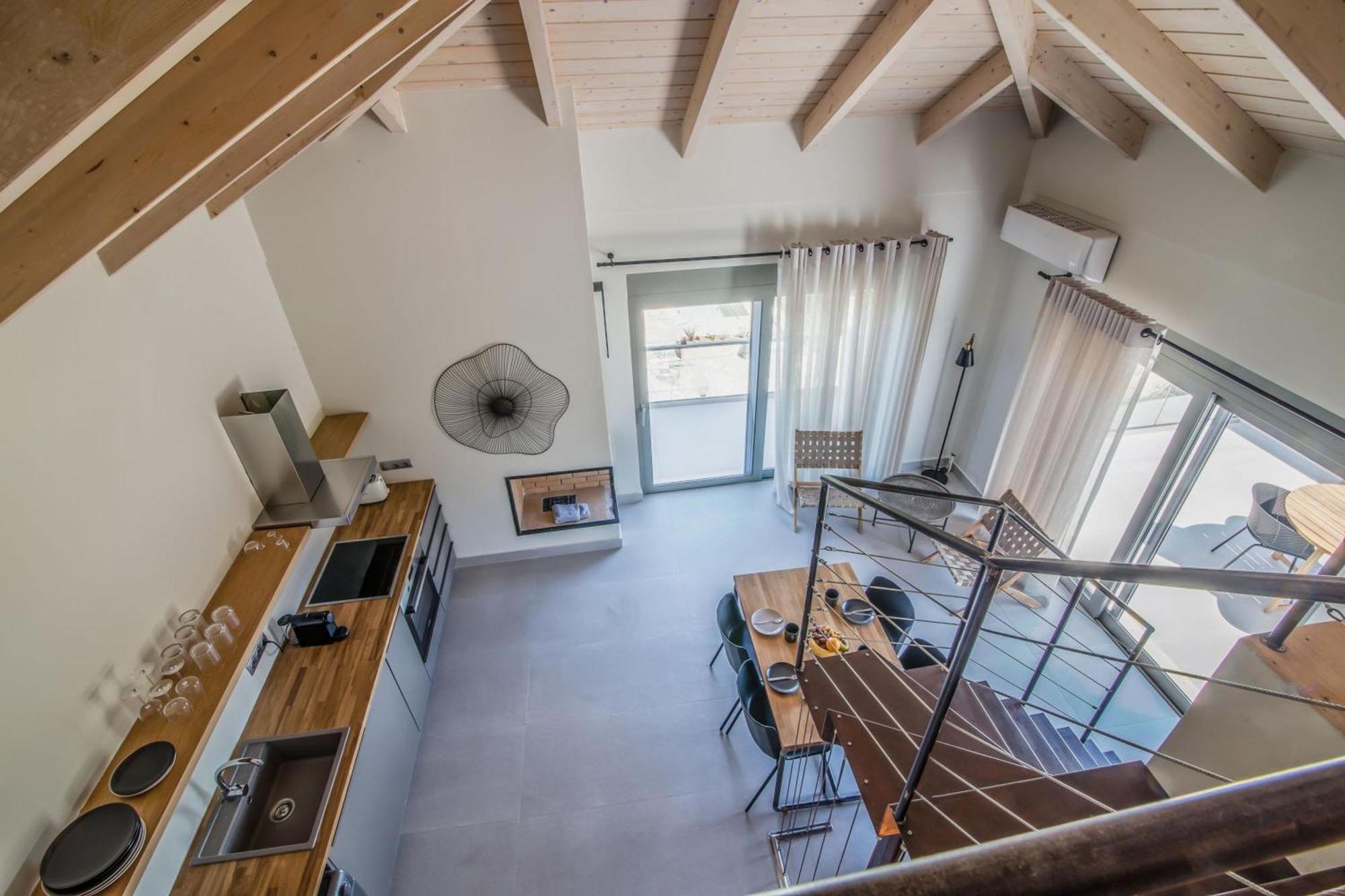 Blue Symphony Suites Apartments نِكيانا المظهر الخارجي الصورة