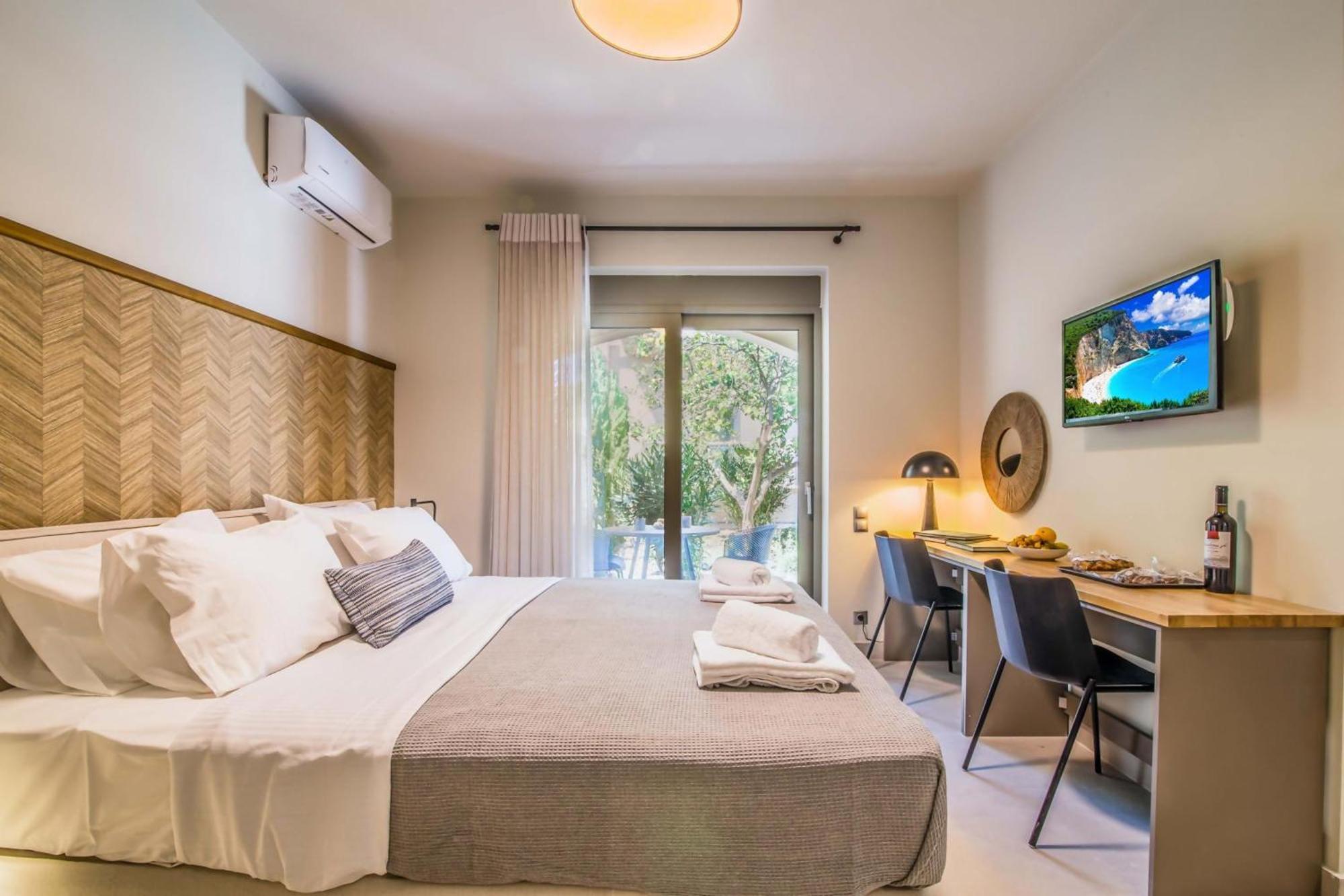 Blue Symphony Suites Apartments نِكيانا المظهر الخارجي الصورة