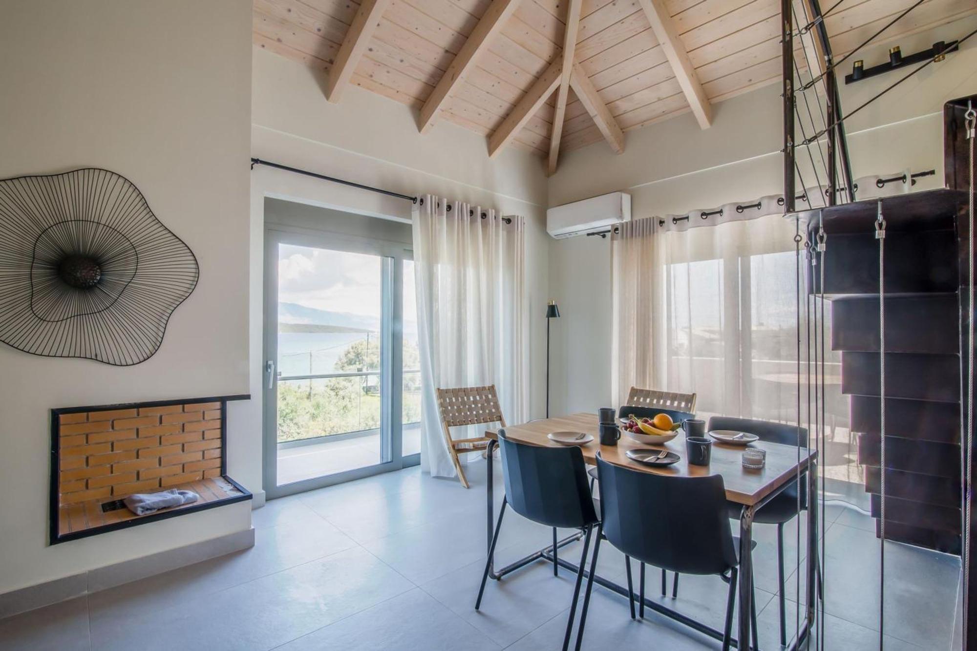 Blue Symphony Suites Apartments نِكيانا المظهر الخارجي الصورة