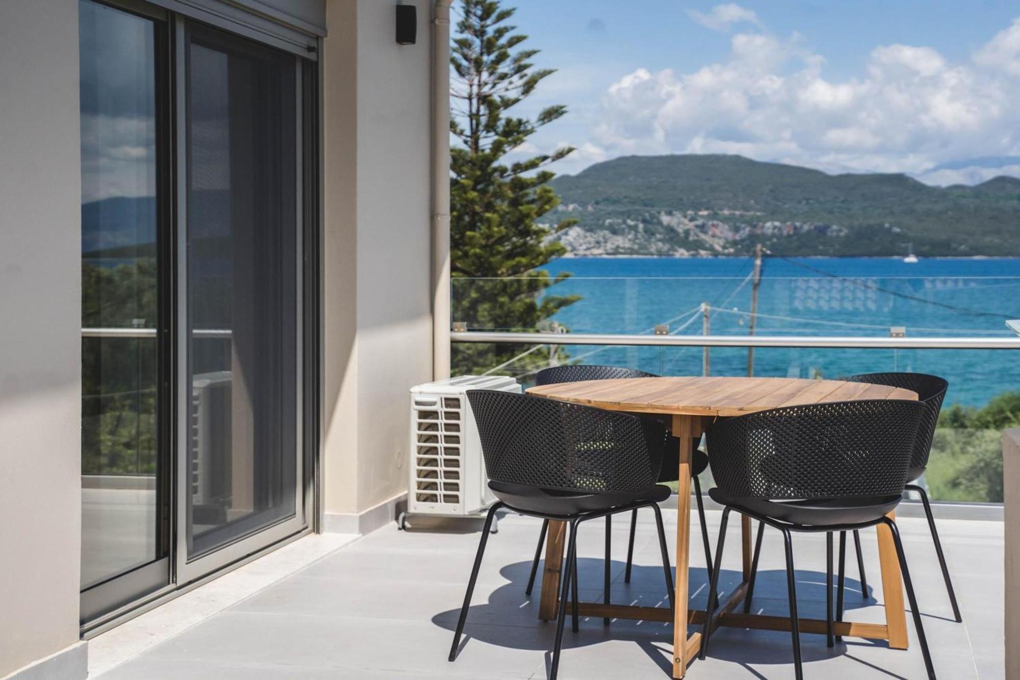 Blue Symphony Suites Apartments نِكيانا المظهر الخارجي الصورة