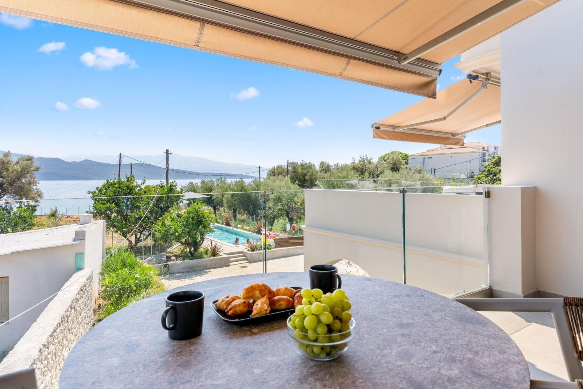 Blue Symphony Suites Apartments نِكيانا المظهر الخارجي الصورة