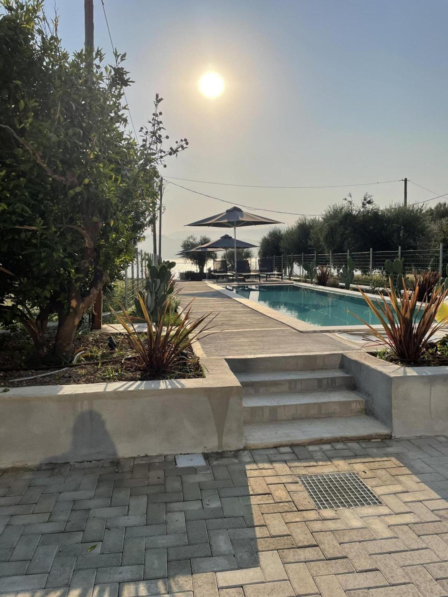 Blue Symphony Suites Apartments نِكيانا المظهر الخارجي الصورة