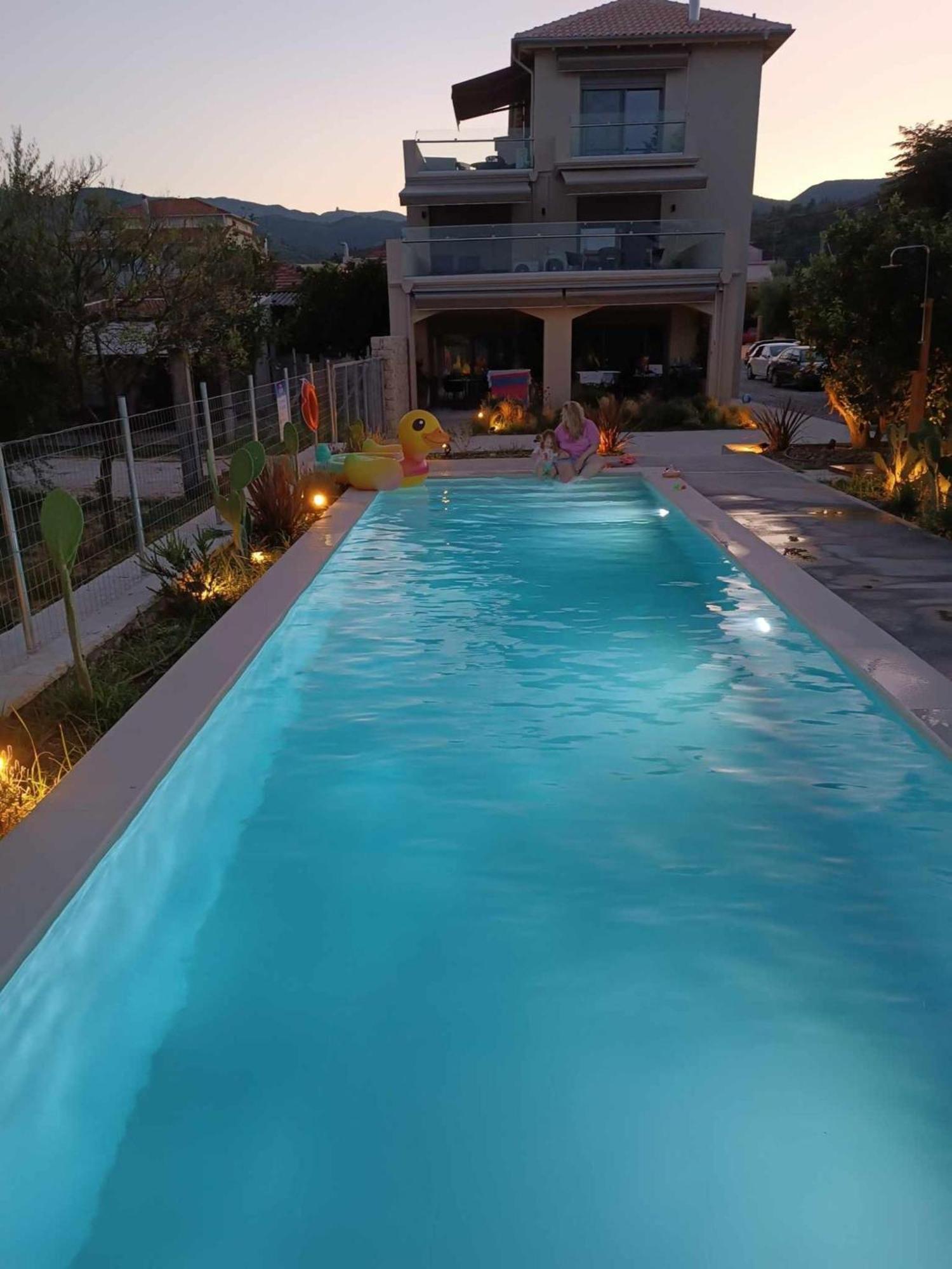 Blue Symphony Suites Apartments نِكيانا المظهر الخارجي الصورة
